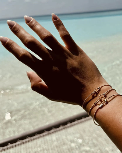 BRACELET HORIZONTALE EN CORDE DE GUITARE ARGENT