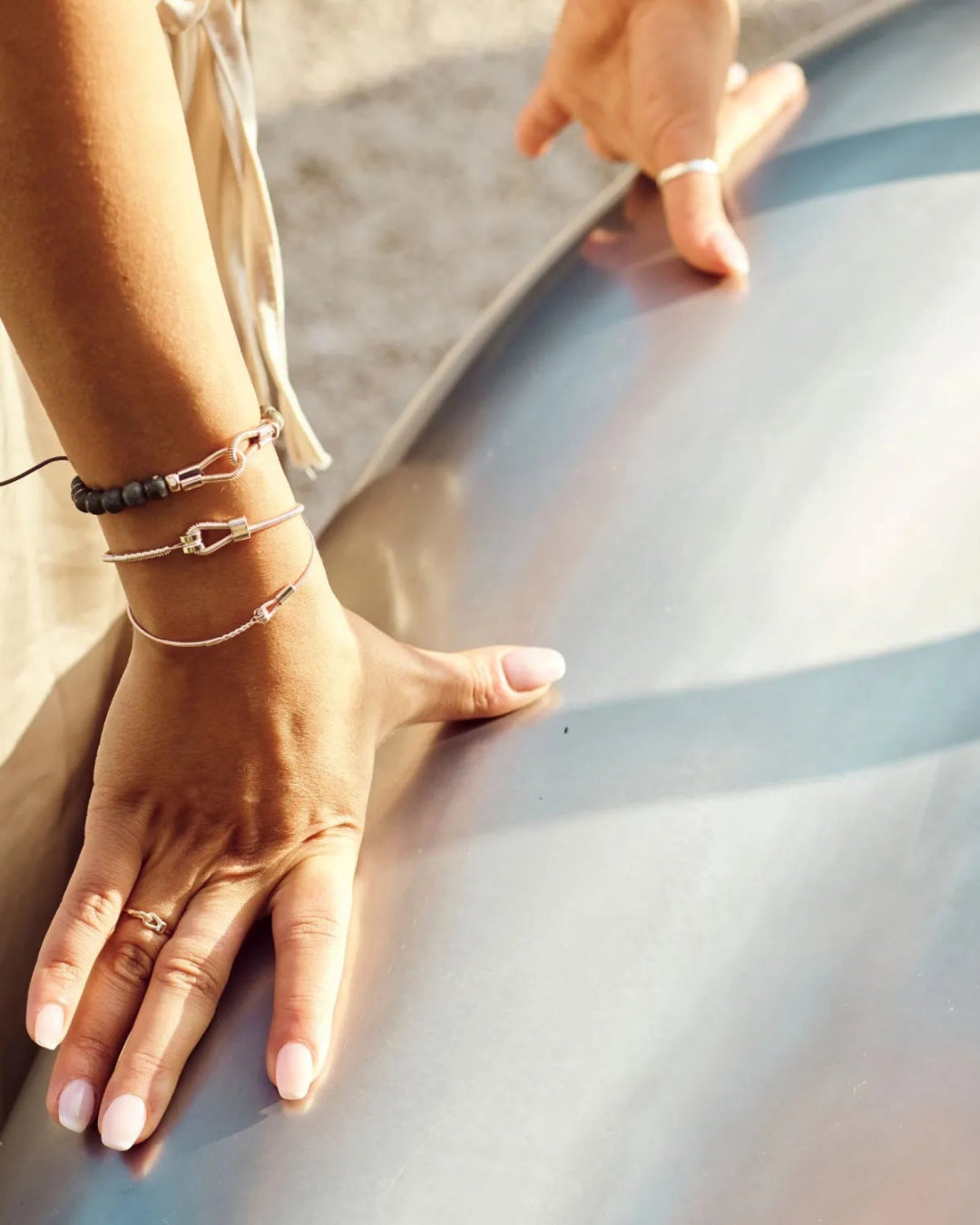 BRACELET HORIZONTALE EN CORDE DE GUITARE ARGENT